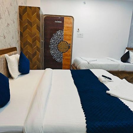 Hotel The Pushpraj Варанаси Экстерьер фото